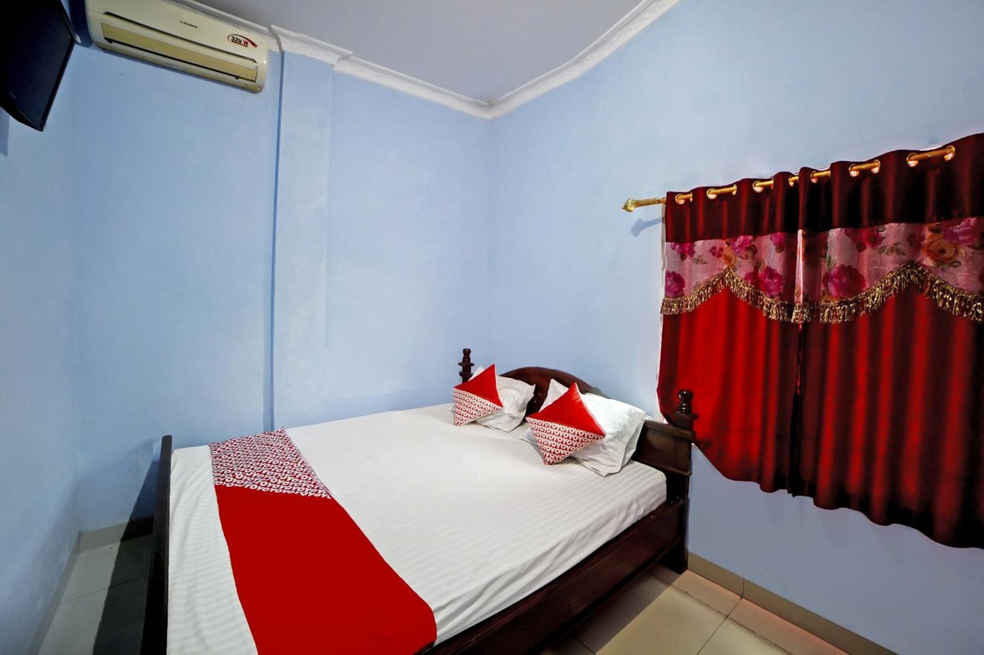 Oyo 90922 Gurusinga Guesthouse Medan Exterior foto